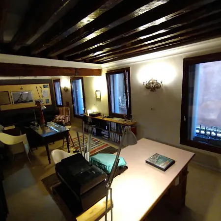 San Marco 1825 Apartment *